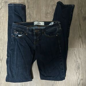 Women’s Hollister jeans.